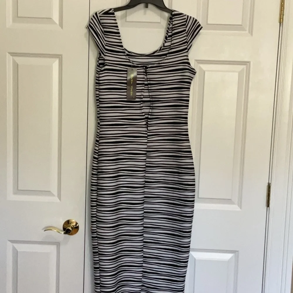 BRAT Star Dress - Picture 3 of 6
